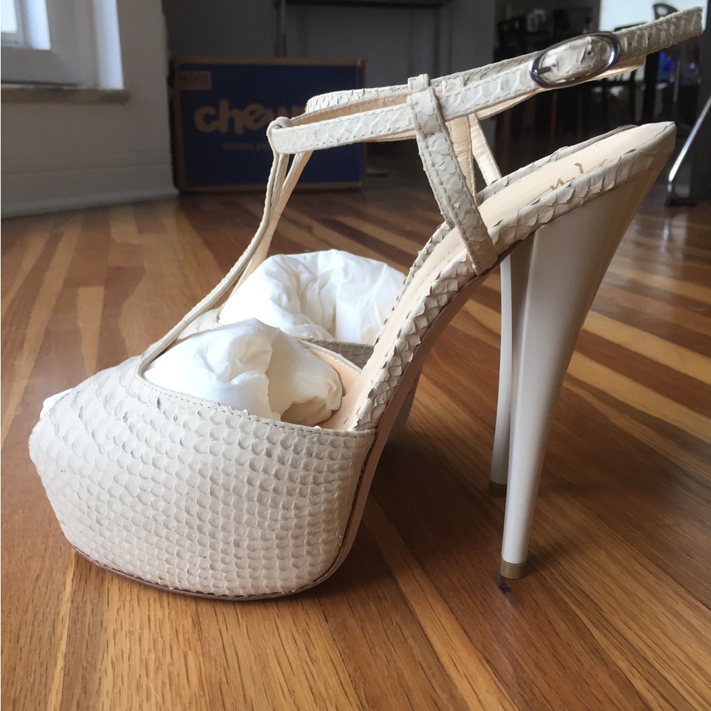 Giuseppe Zanotti Beige Python Embossed Leather T-… - image 4